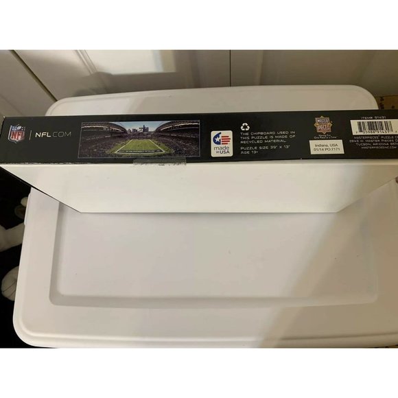 New MasterPieces NFL Seattle Seahawks 1000‎ Piece Stadium Panoramic Jigsa… - Picture 3 of 7